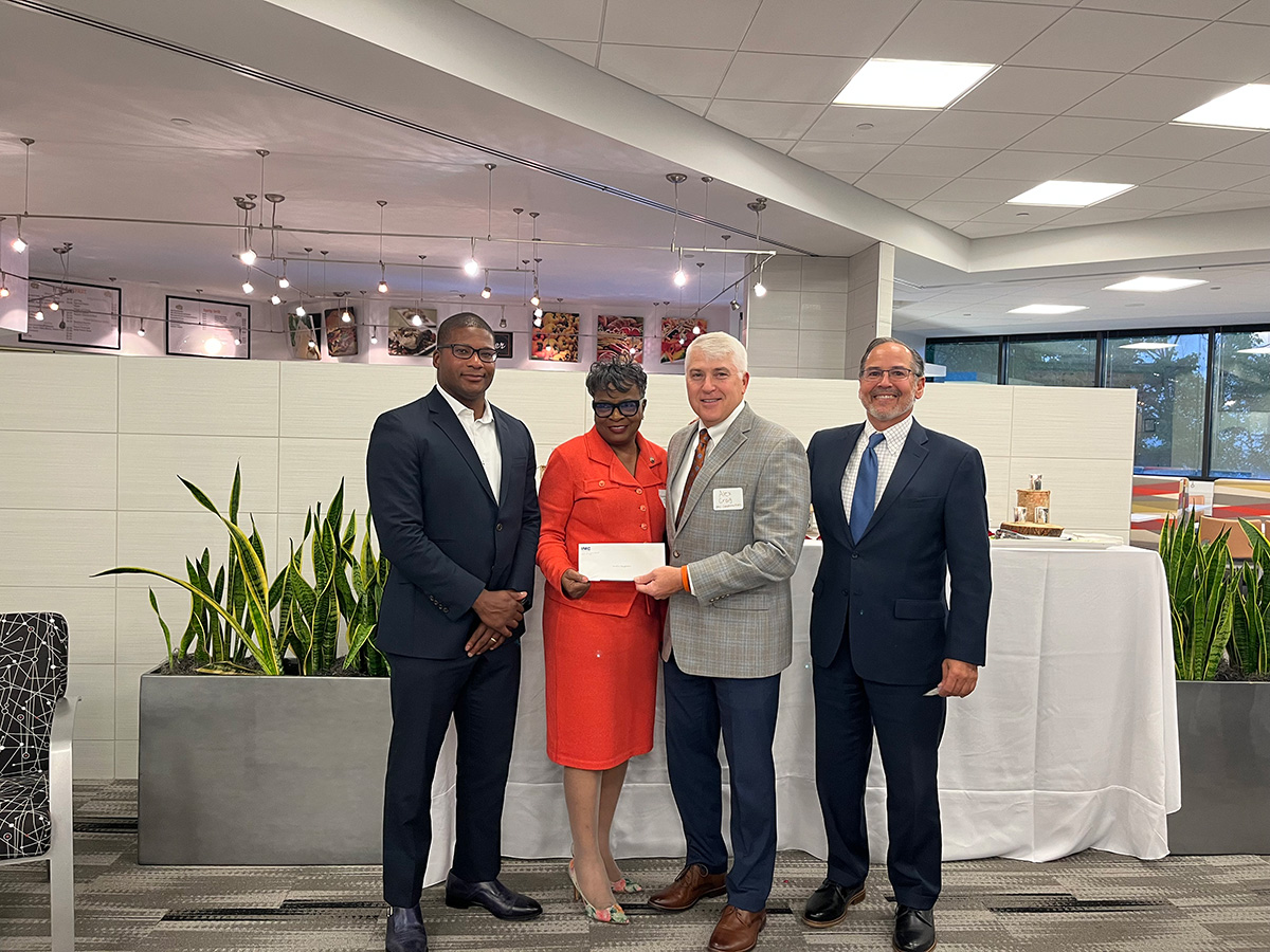 Michael Lloyd, Chief Operating Officer, Council President Joyce Watterman, Alex Craig, Vice President, New Jersey Division, and Robert Cottone, CEO/President